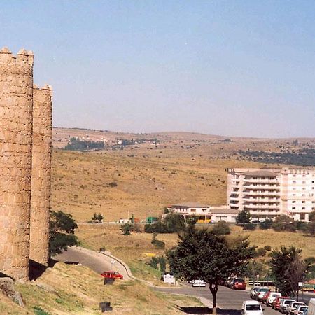 Hotel Sercotel Cuatro Postes Ávila Buitenkant foto
