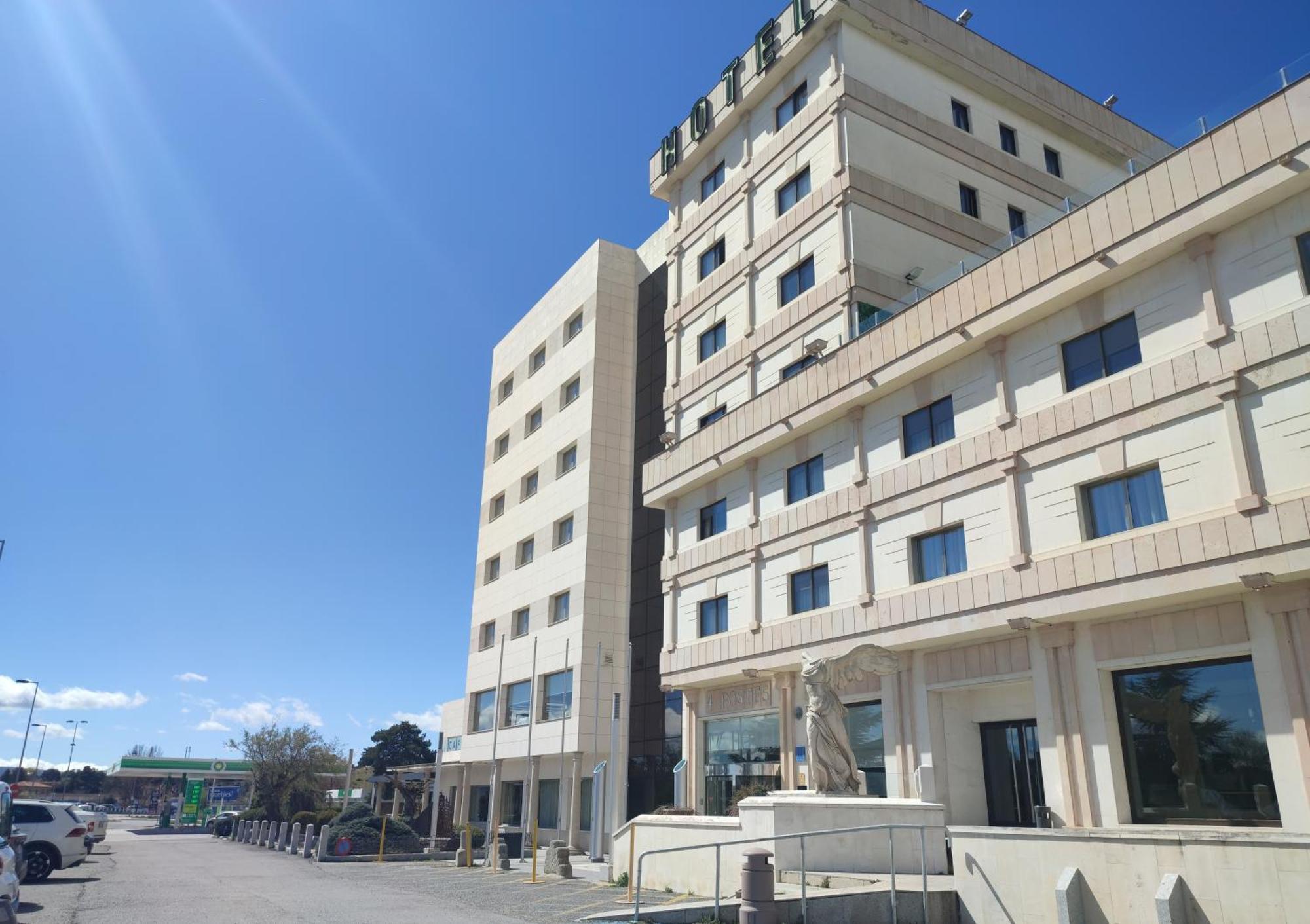 Hotel Sercotel Cuatro Postes Ávila Buitenkant foto