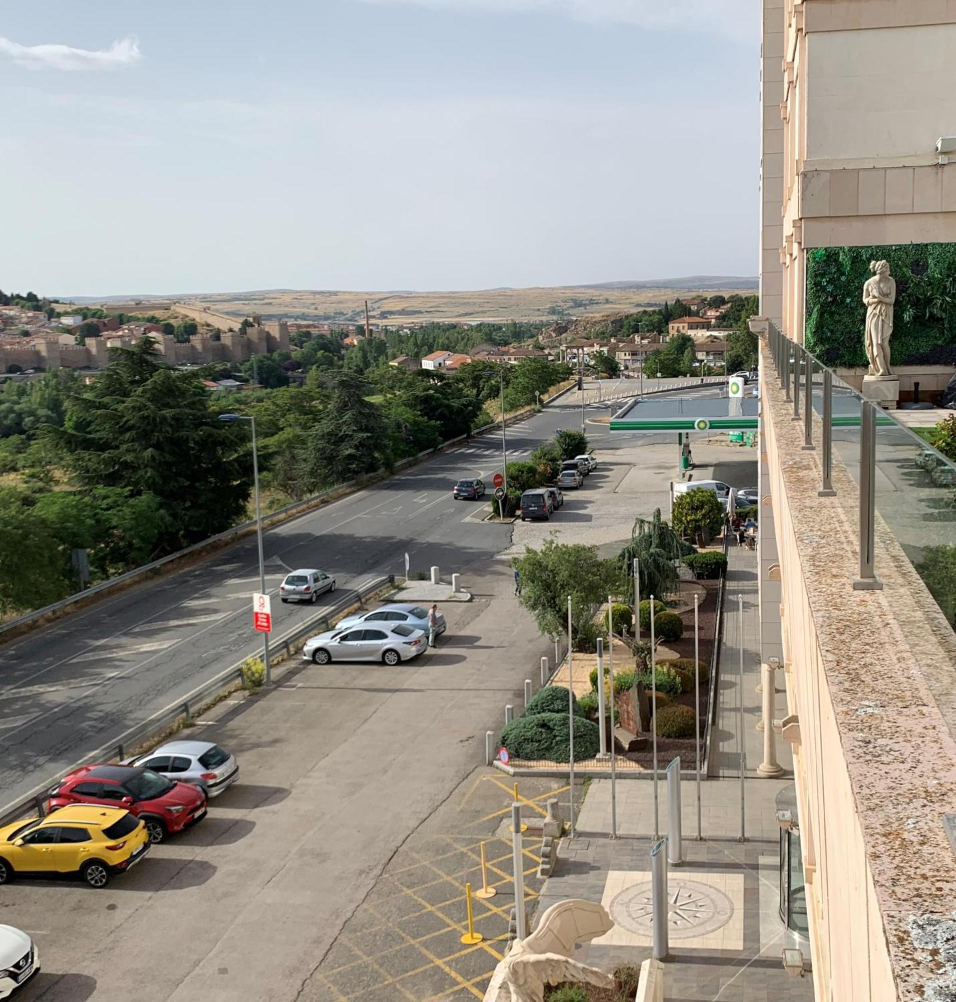 Hotel Sercotel Cuatro Postes Ávila Buitenkant foto