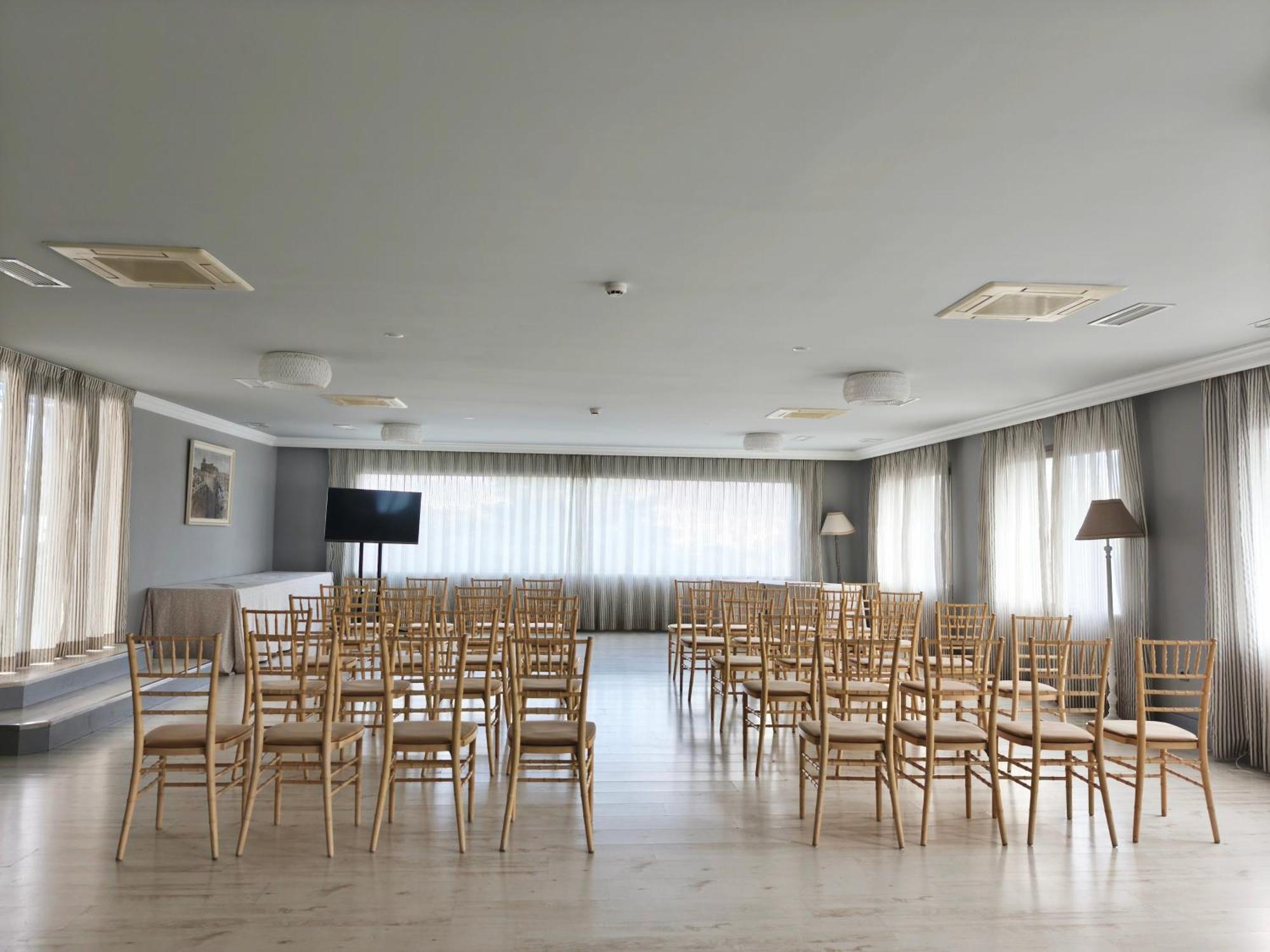 Hotel Sercotel Cuatro Postes Ávila Buitenkant foto